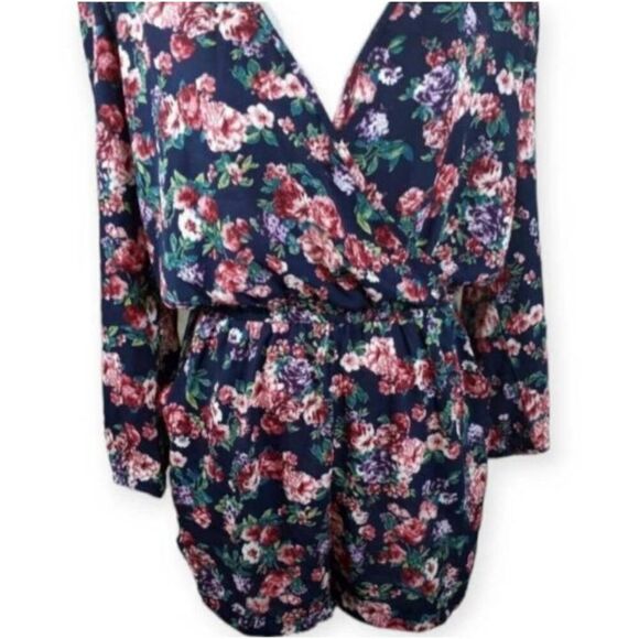 IRIS NAVY & PINK FLORAL ROMPER SZ.L EUC. - Picture 3 of 6